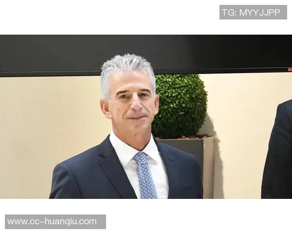 米体报道齐尔克泽和拉斯帕多里未能加盟加斯佩里尼今日与罗马进行会谈 米体报道齐尔克泽和拉斯帕多里未能加盟加斯佩里尼今日与罗马进行会谈