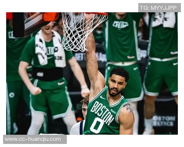 赛季首秀表现惊艳塔图姆被调侃为东部篮板王引发热议 赛季首秀表现惊艳塔图姆被调侃为东部篮板王引发热议